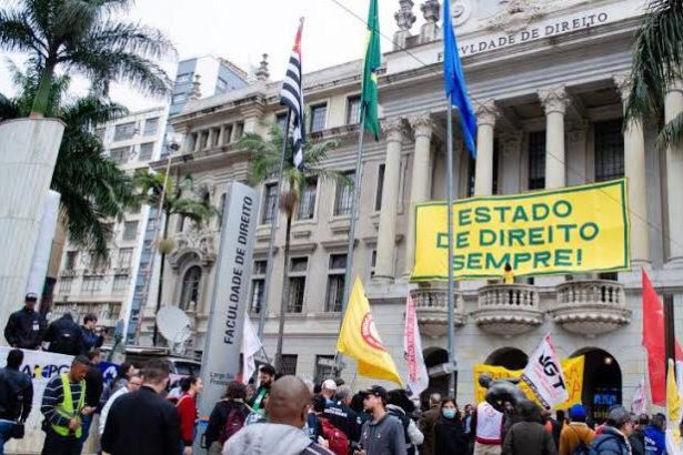 Carta Pela Democracia é Lida Na Usp Bsb Capital