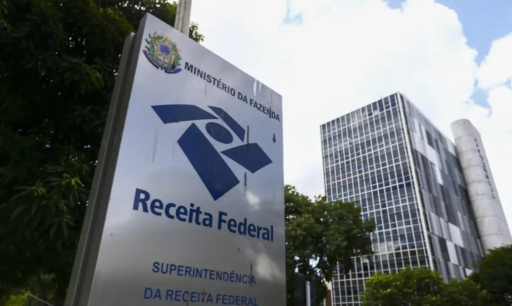 Receita Federal libera 4º lote da restituição do Imposto de Renda 2025