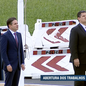 Hugo Motta (esq.) e Davi Alcolumbre (dir.) na abertura dos trabalhos legislativos. Imagem: TV Senado