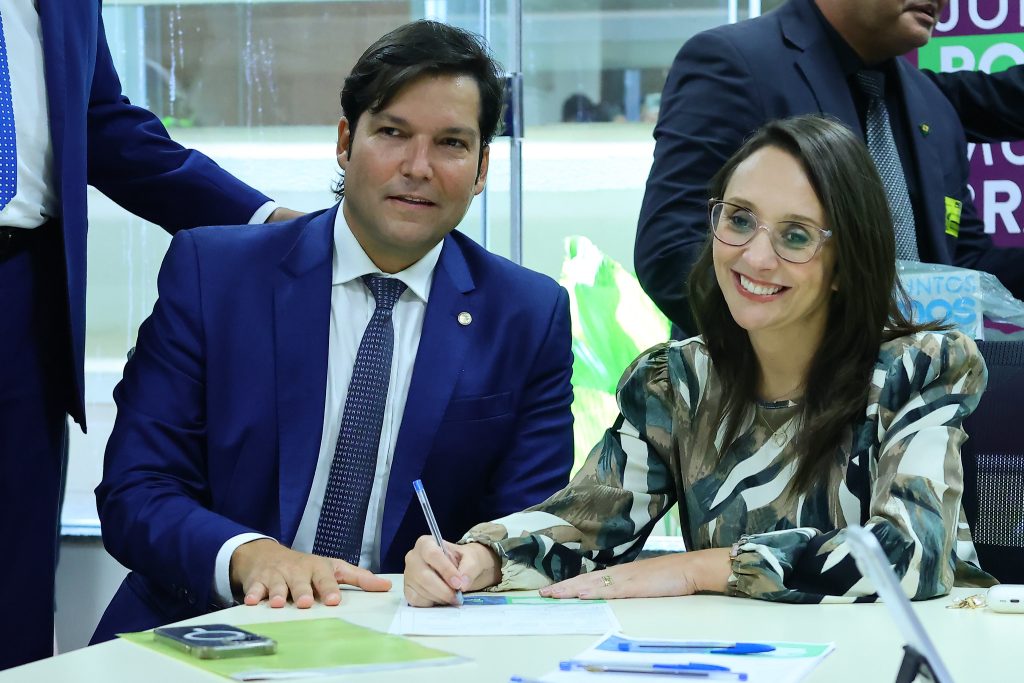 Rogério Negreiros e Renata Abreu. Foto: Luã Tomasson/ASCOM Robério Negreiros