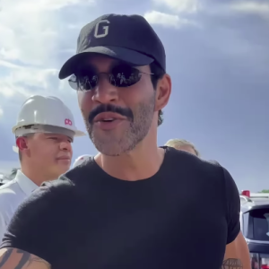 Gusttavo Lima no MotoGP em Goiânia. Foto: Reprodução Redes Sociais - Ronaldo Caiado