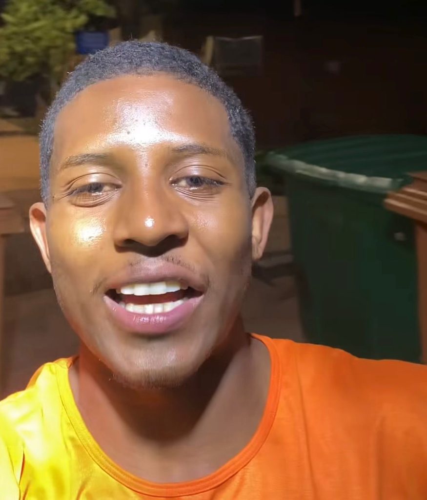 Miqueias Silva, gari que ganha R$ 11 mil por mês