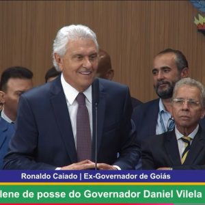 Ronaldo Caiado na transmissão de cargo para Daniel Vilela